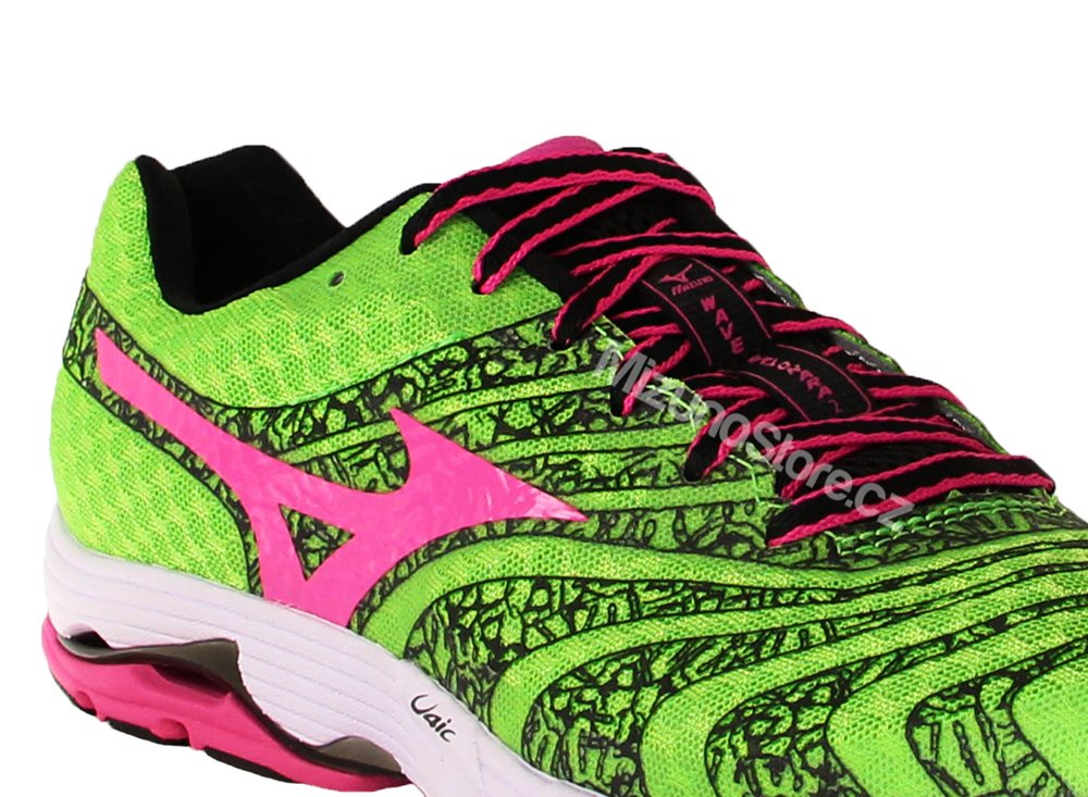 Mizuno uaic clearance